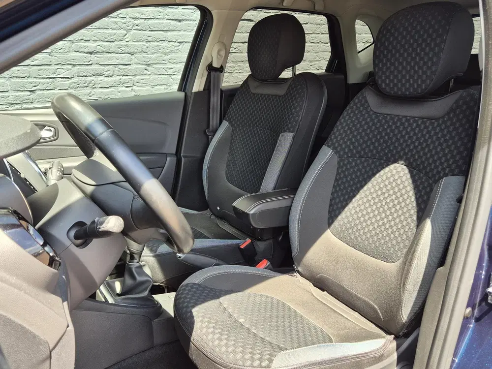Renault Captur 0.9 TCe Intens uit 2019, foto 8