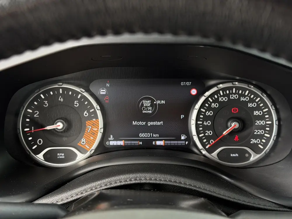 Jeep Renegade 1.3T Freedom Navigatie | Camera | Leder | Stoe uit 2019, foto 9