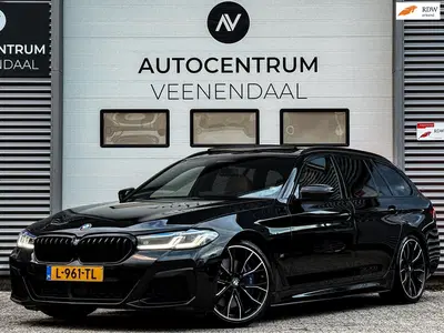 BMW 5-serie 540i xDrive LCI 3X M-SPORT PANO uit 2020