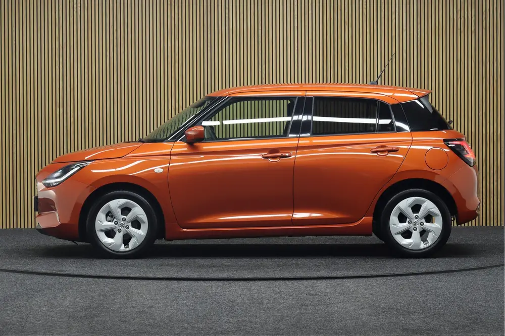 Suzuki Swift 1.2 Select Smart Hybrid Automaat uit 2025, foto 2
