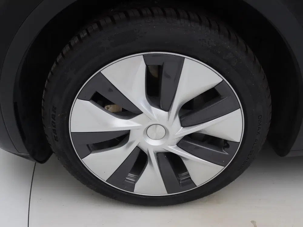 Tesla Model Y Long Range AWD 75kWh 351pk 94.4% SoH AMD R uit 2022, foto 12