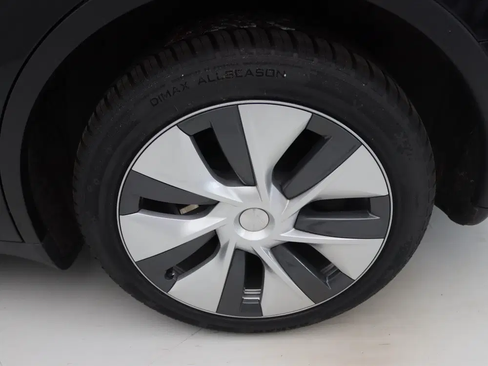 Tesla Model Y Long Range AWD 75kWh 351pk 94.4% SoH AMD R uit 2022, foto 13