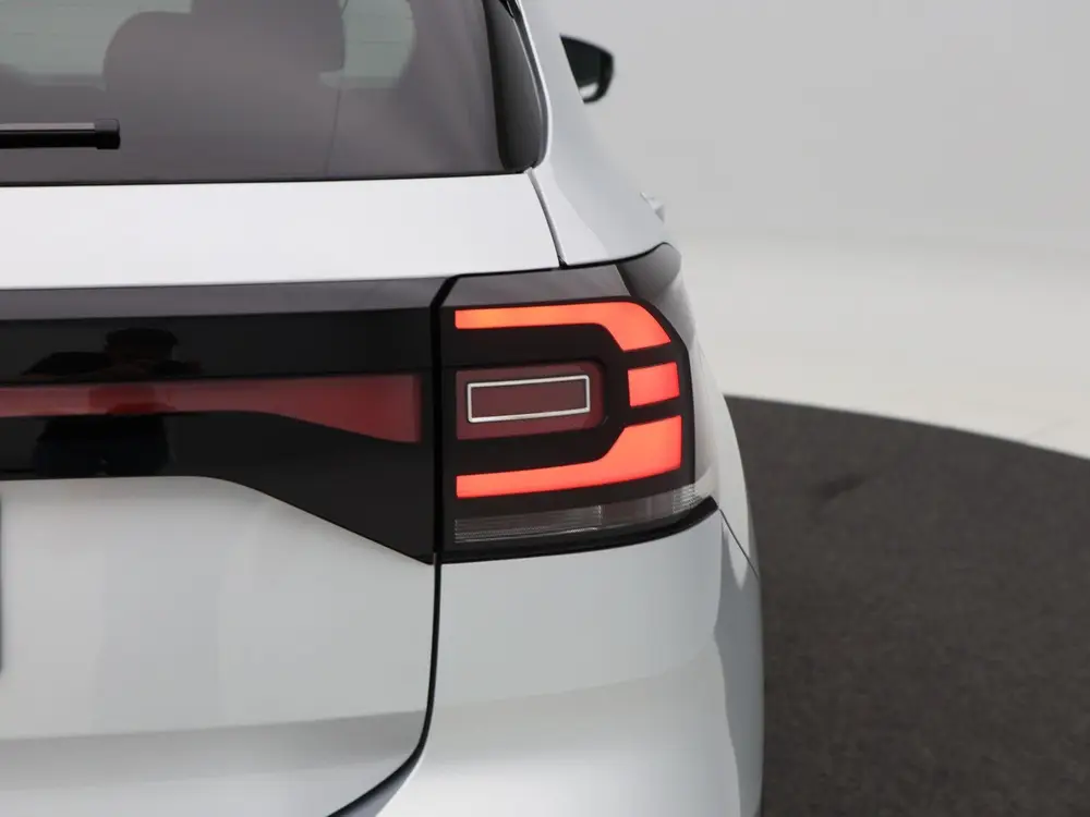 Volkswagen T-Cross 1.0 TSi 110 Pk Automaat R-Line | Stoelver uit 2023, foto 13