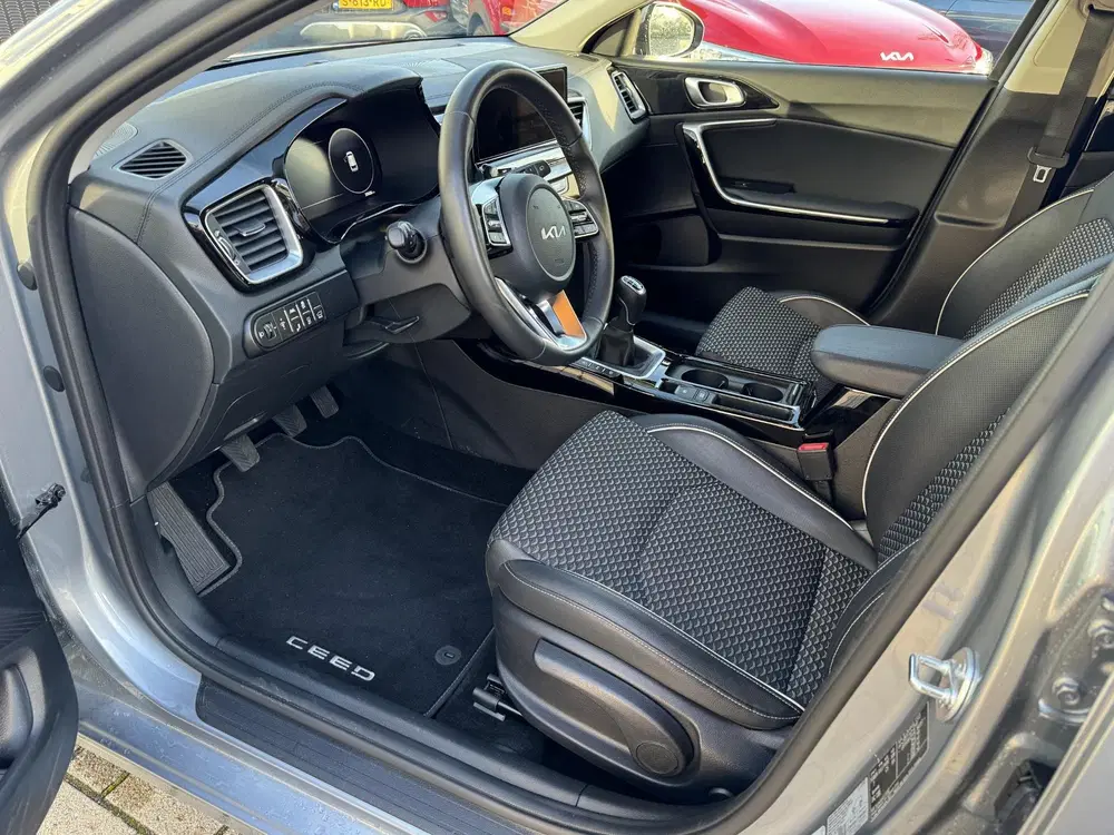 Kia Ceed 1.0 T-GDi DynamicPlusLine uit 2023, foto 14
