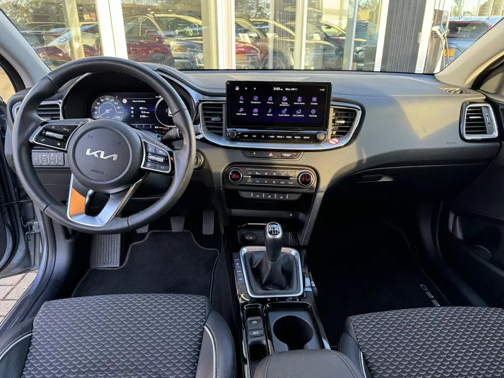 Kia Ceed 1.0 T-GDi DynamicPlusLine uit 2023, foto 19