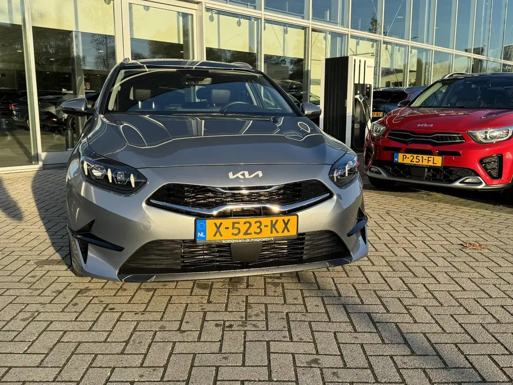 Kia Ceed 1.0 T-GDi DynamicPlusLine uit 2023, foto 2