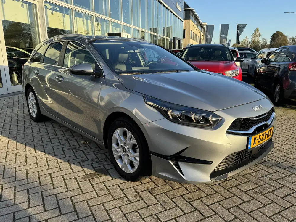 Kia Ceed 1.0 T-GDi DynamicPlusLine uit 2023, foto 3