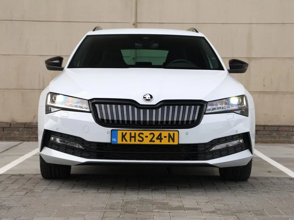 Skoda Superb 1.4 TSI iV Sportline Business 218 pk DSG uit 2023, foto 13