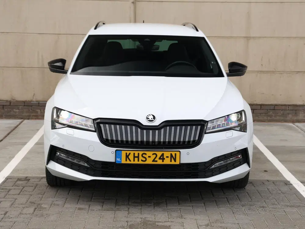 Skoda Superb 1.4 TSI iV Sportline Business 218 pk DSG uit 2023, foto 4