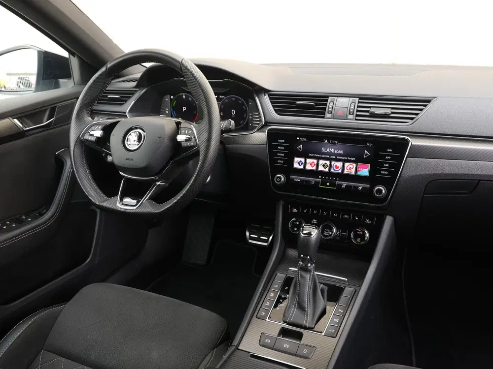 Skoda Superb 1.4 TSI iV Sportline Business 218 pk DSG uit 2023, foto 7