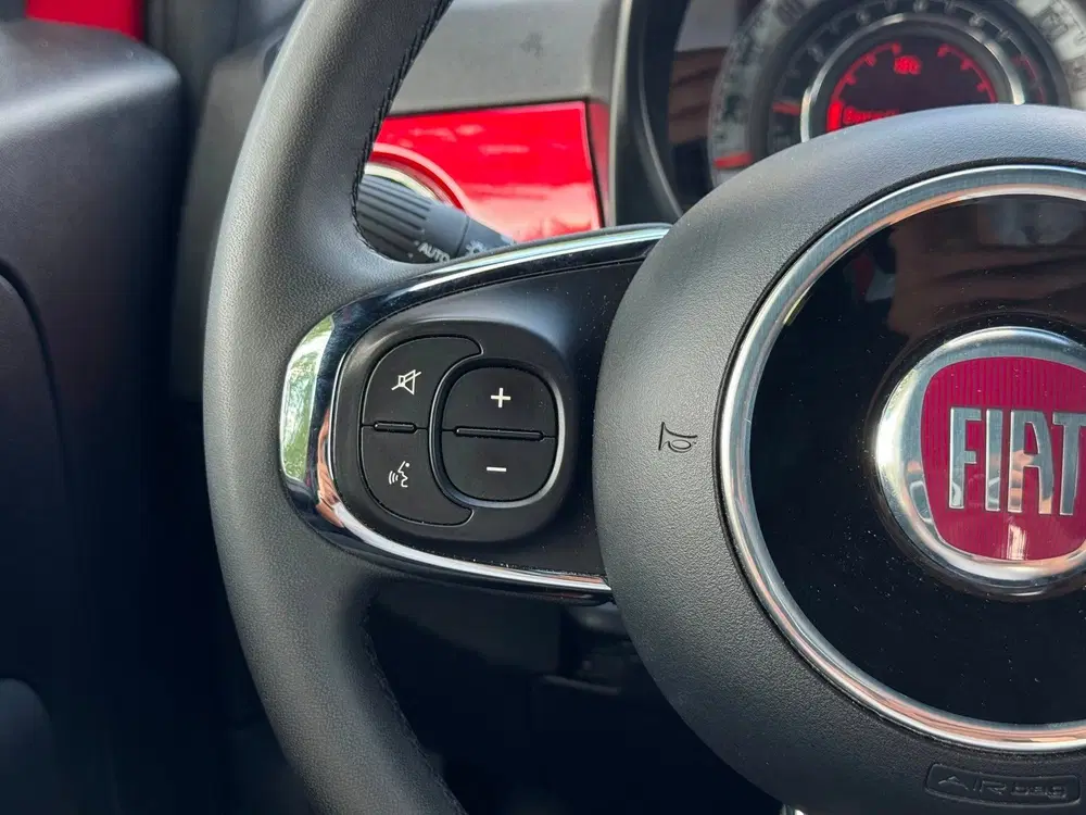 Fiat 500 1.0 Hybrid uit 2023, foto 14