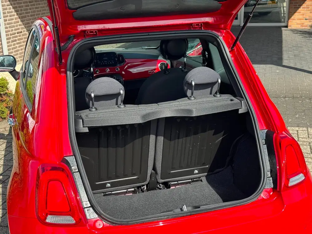 Fiat 500 1.0 Hybrid uit 2023, foto 4