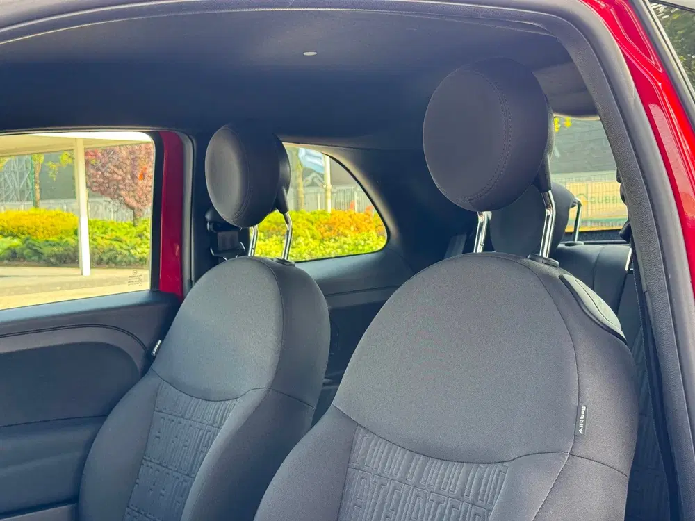 Fiat 500 1.0 Hybrid uit 2023, foto 8