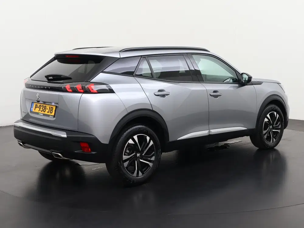 Peugeot 2008 1.2 PureTech Allure Pack Automaat uit 2022, foto 5