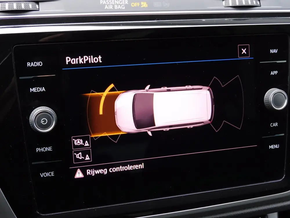 Volkswagen Touran 1.0 TSI Highline Business R 7 PERSOONS! TO uit 2019, foto 15