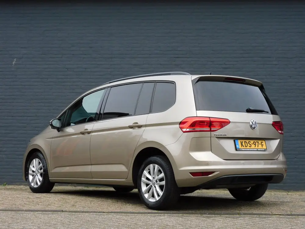 Volkswagen Touran 1.0 TSI Highline Business R 7 PERSOONS! TO uit 2019, foto 3