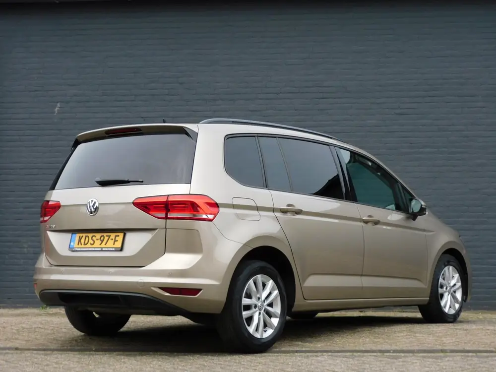 Volkswagen Touran 1.0 TSI Highline Business R 7 PERSOONS! TO uit 2019, foto 4