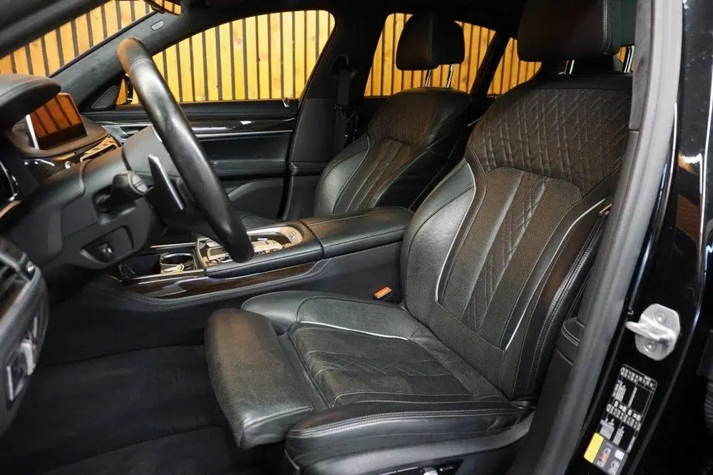 BMW 7-serie 740e iPerformance High Executive Automaat uit 2019, foto 12