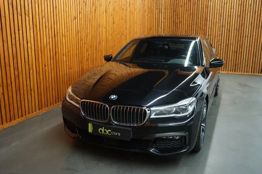 BMW 7-serie 740e iPerformance High Executive Automaat uit 2019, foto 2
