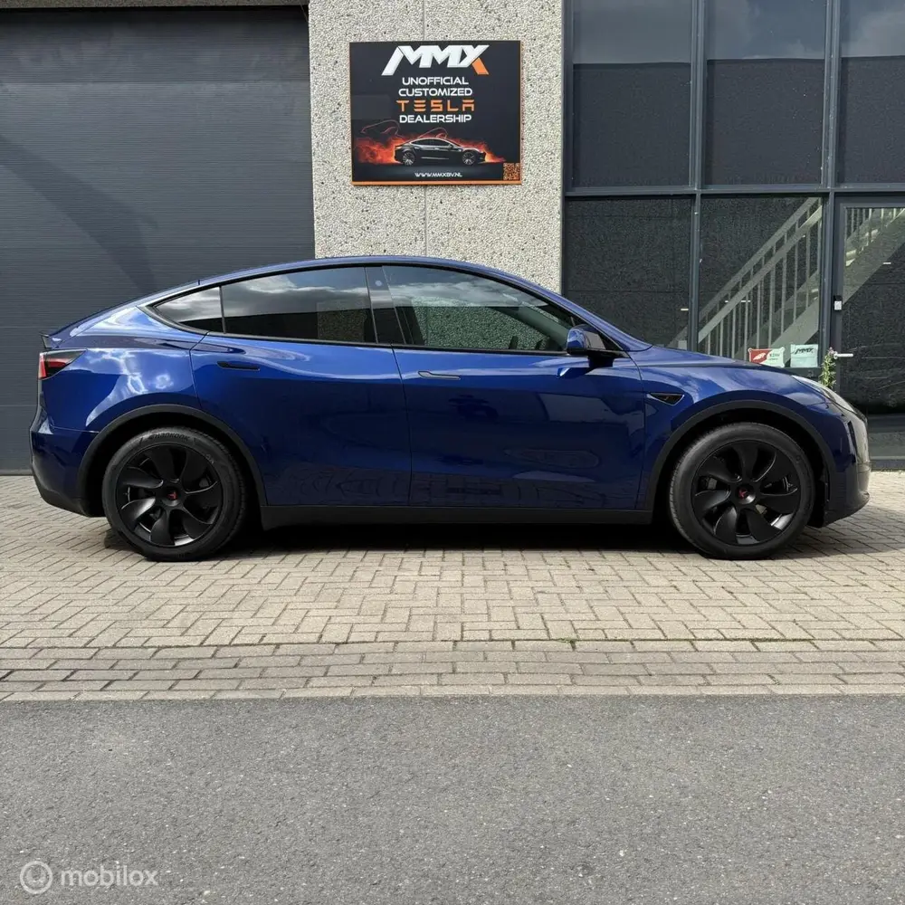 Tesla Model Y RWD + MMX PACK + IAP + TREKHAAK uit 2023, foto 2