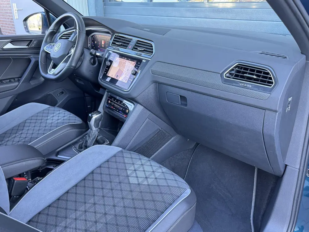 Volkswagen Tiguan 1.5 TSI R-LINE BUSINESS+ I AUTOMAAT I TREK uit 2022, foto 9