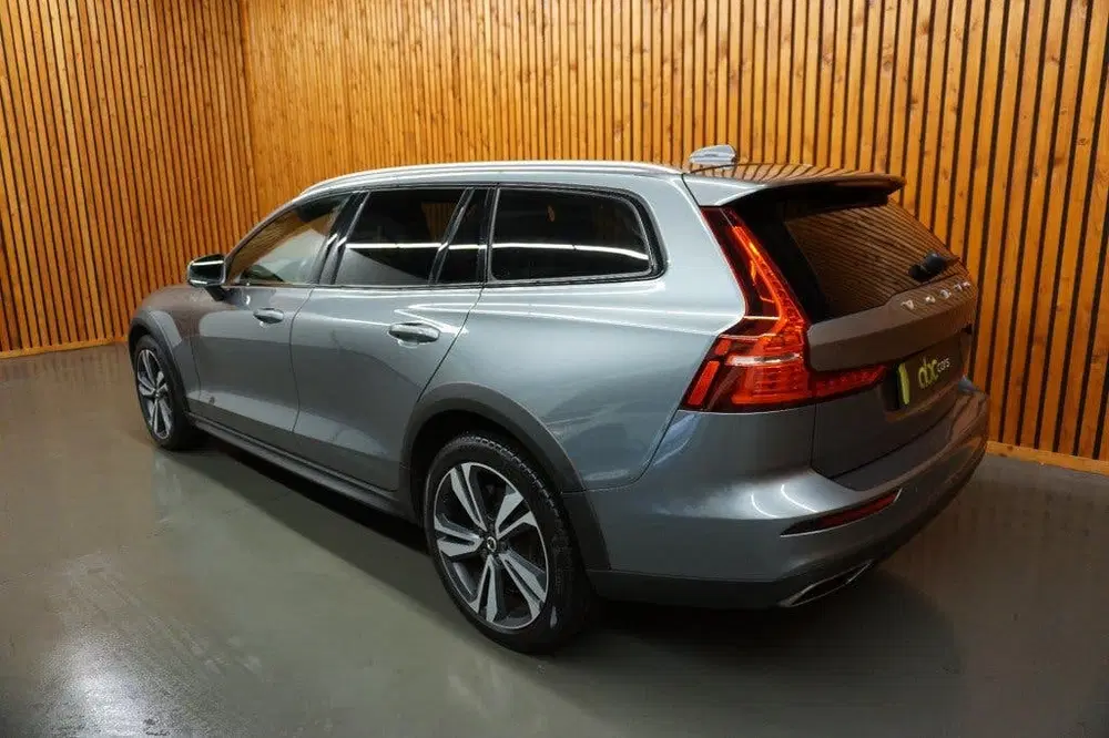 Volvo V60 2.0 T5 AWD PRO CROSS COUNTRY uit 2020, foto 7