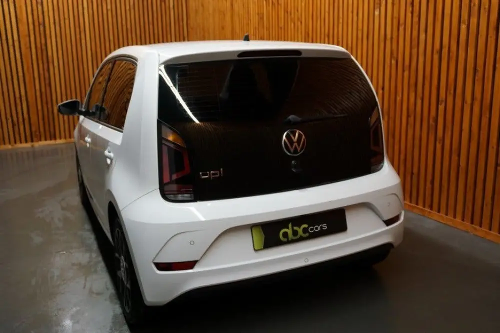 Volkswagen UP 1.0 5 Drs Clima Camera Achter uit 2021, foto 7