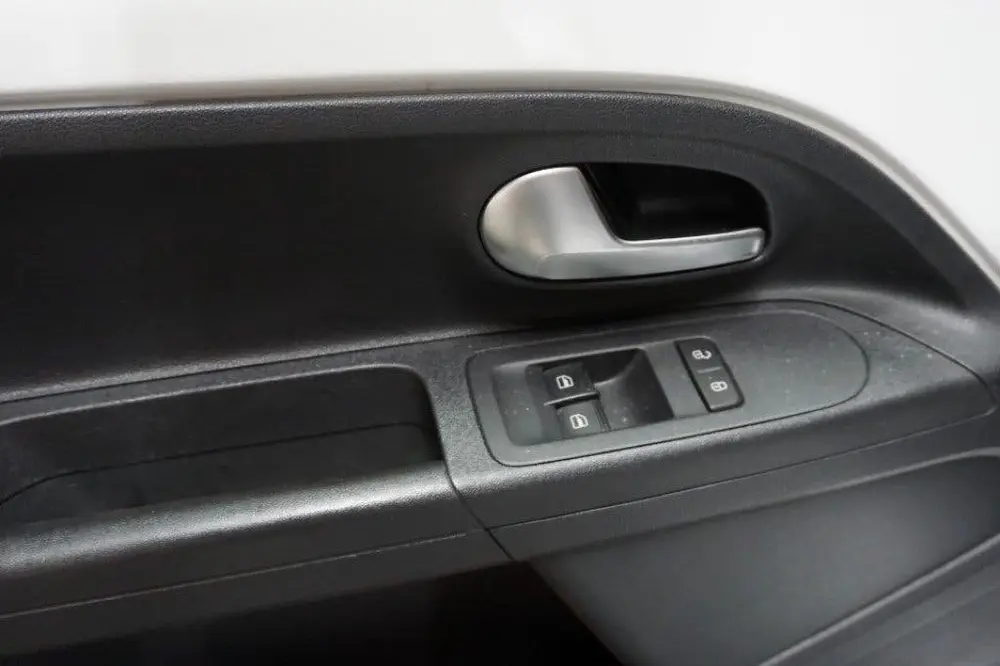 Volkswagen UP 1.0 5 Drs Clima Camera Achter uit 2021, foto 8