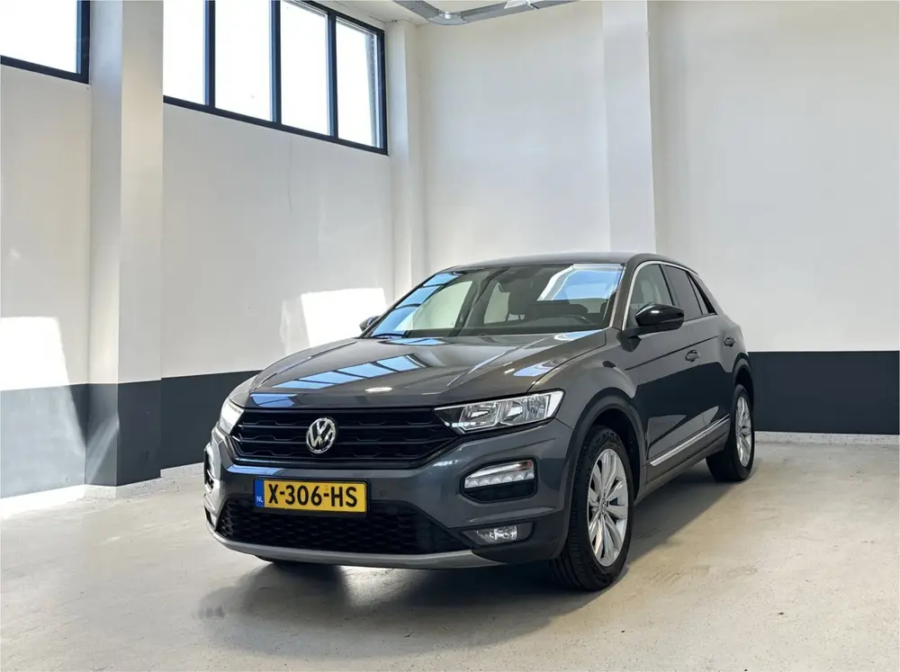 Volkswagen T-Roc 1.5 TSI Sport Business | Apple carplay/ and uit 2020, foto 2
