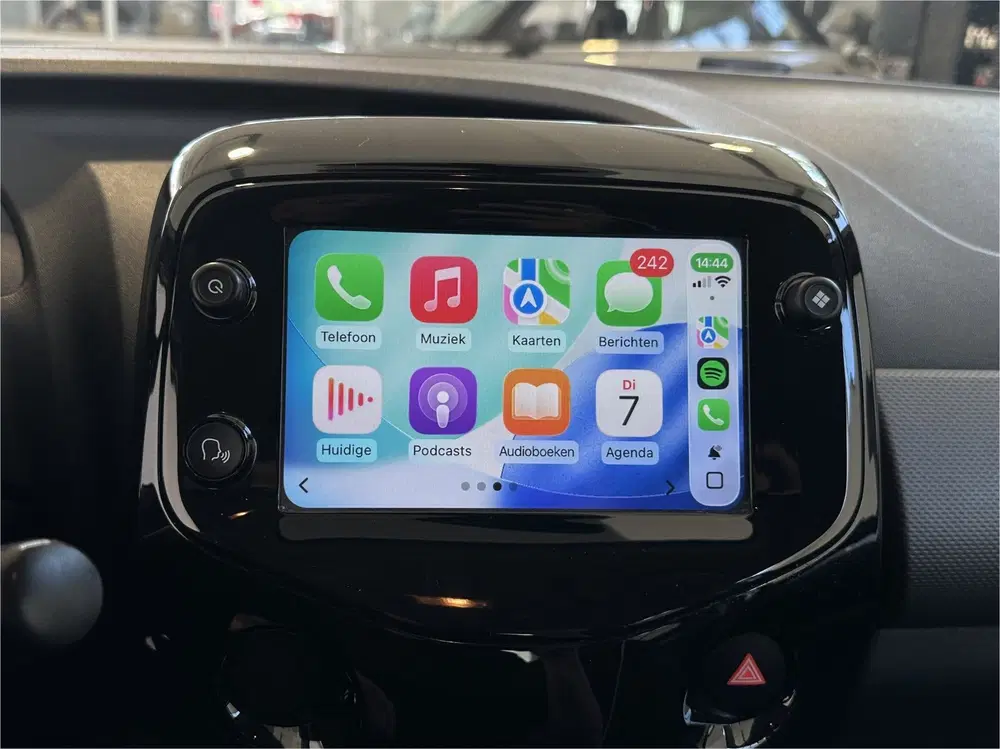 Peugeot 108 1.0 e-VTi Allure uit 2019, foto 15