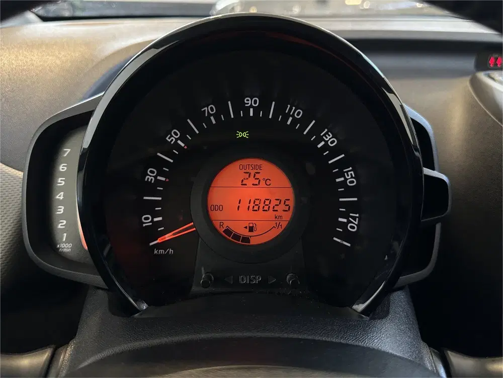 Peugeot 108 1.0 e-VTi Allure uit 2019, foto 9