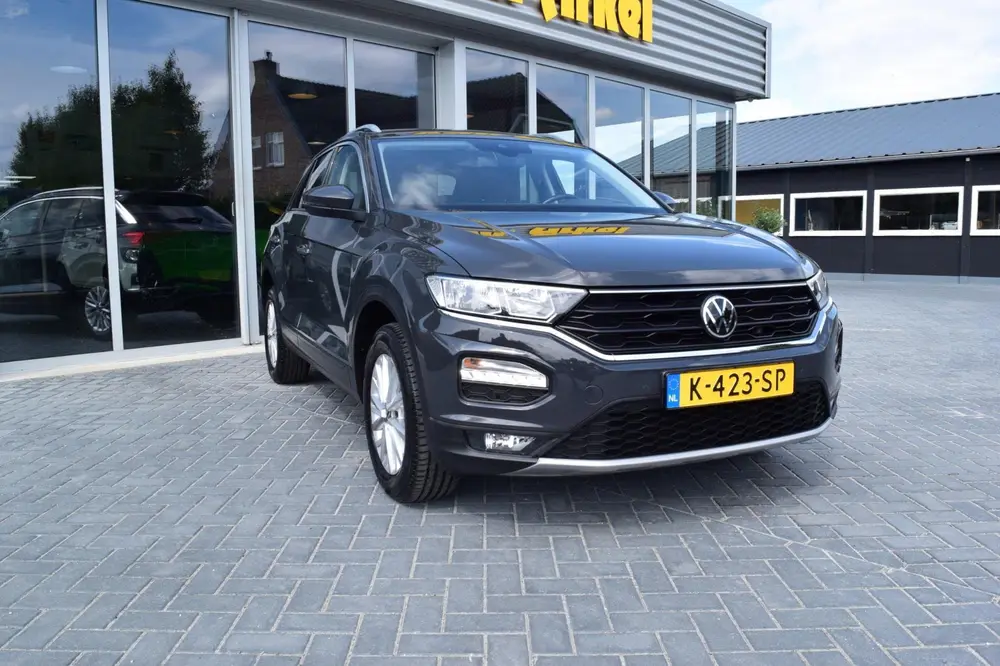 Volkswagen T-Roc 1.5 TSI Style Business van camera el achter uit 2021, foto 2