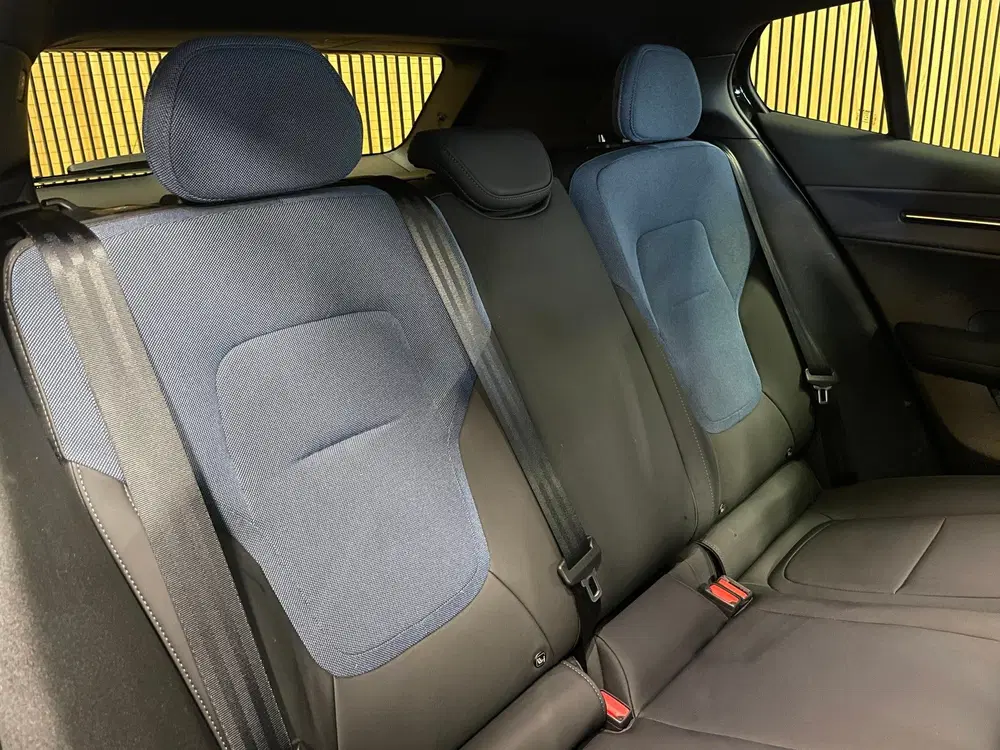 Volvo EX30 Single Motor Extended Range Plus 69 kWh uit 2024, foto 9