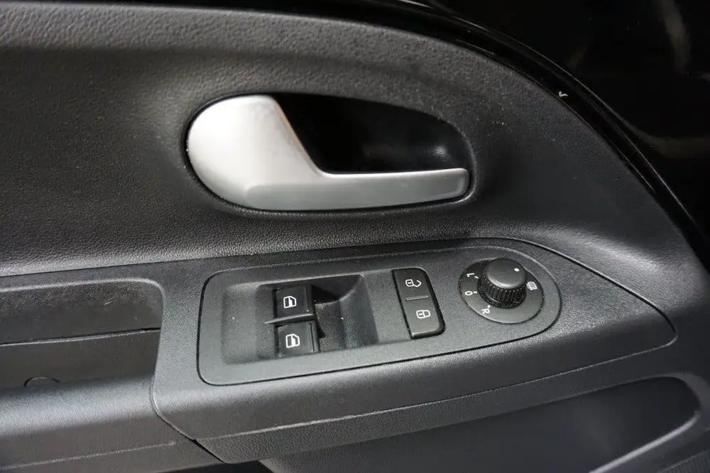 Volkswagen UP 1.0 BMT HIGH UP! uit 2020, foto 10