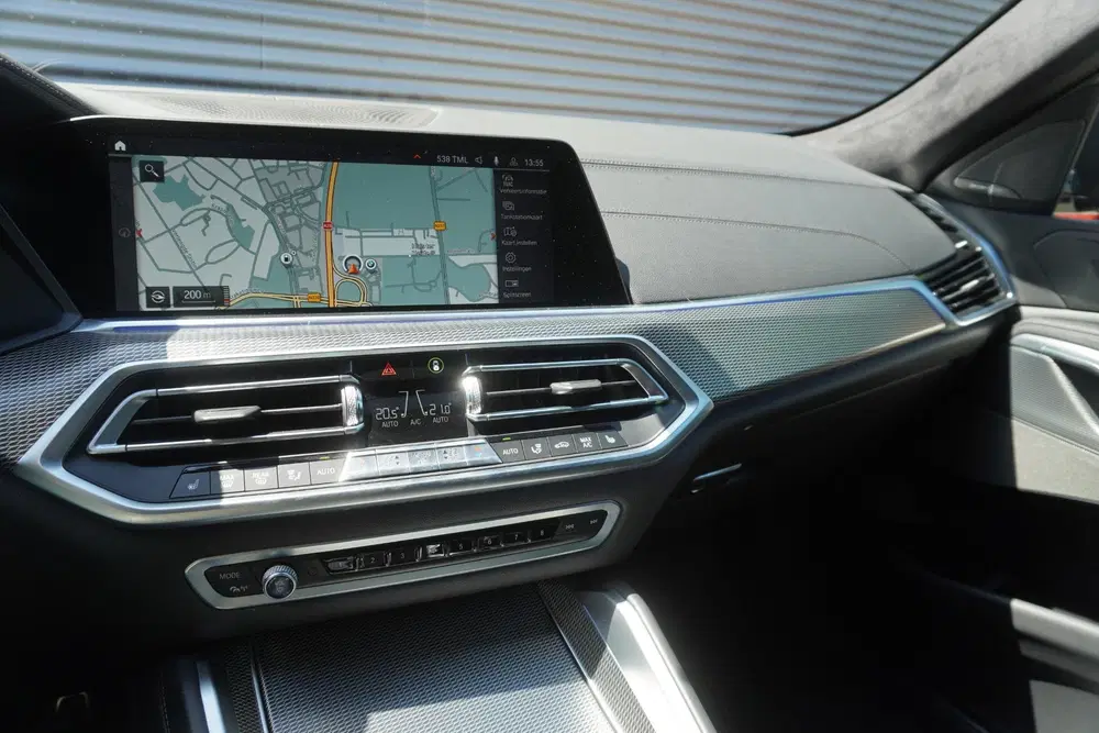 BMW X6 xDrive40i uit 2020, foto 20