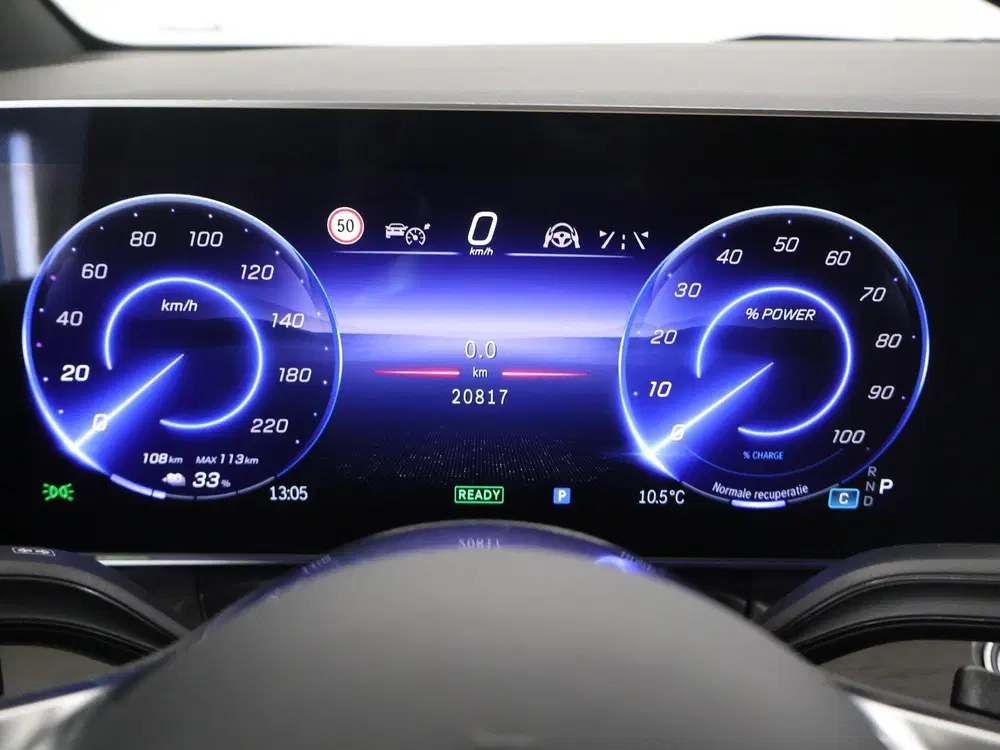 Mercedes-Benz EQV 300 uit 2024, foto 14