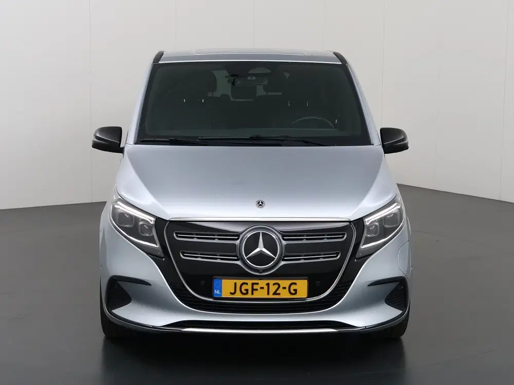 Mercedes-Benz EQV 300 uit 2024, foto 3