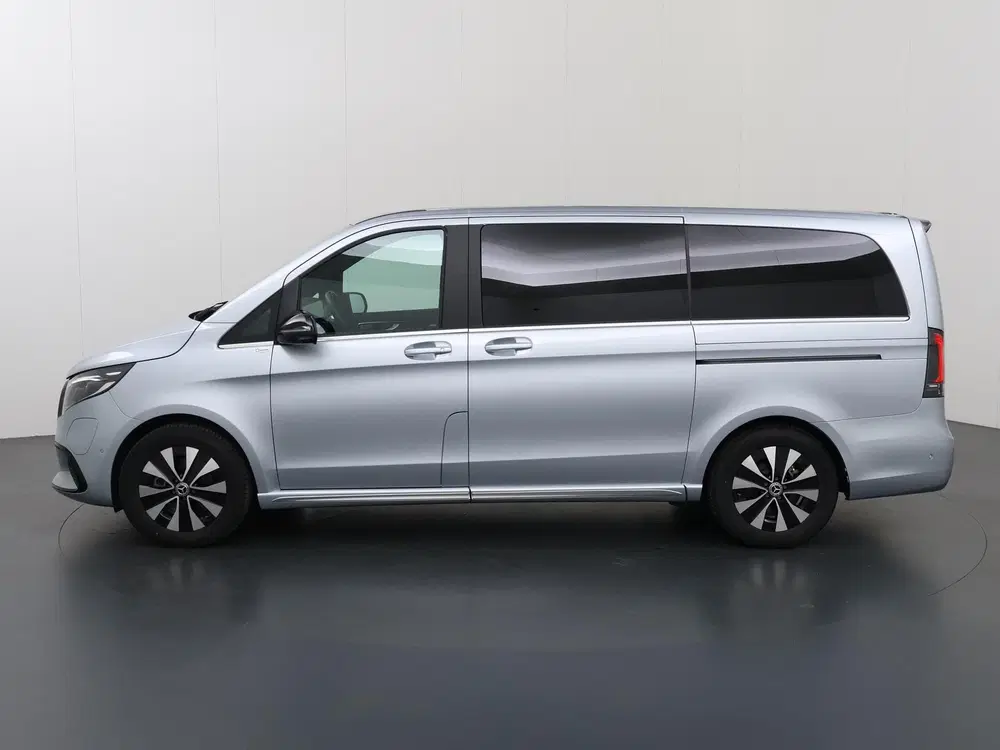 Mercedes-Benz EQV 300 uit 2024, foto 5