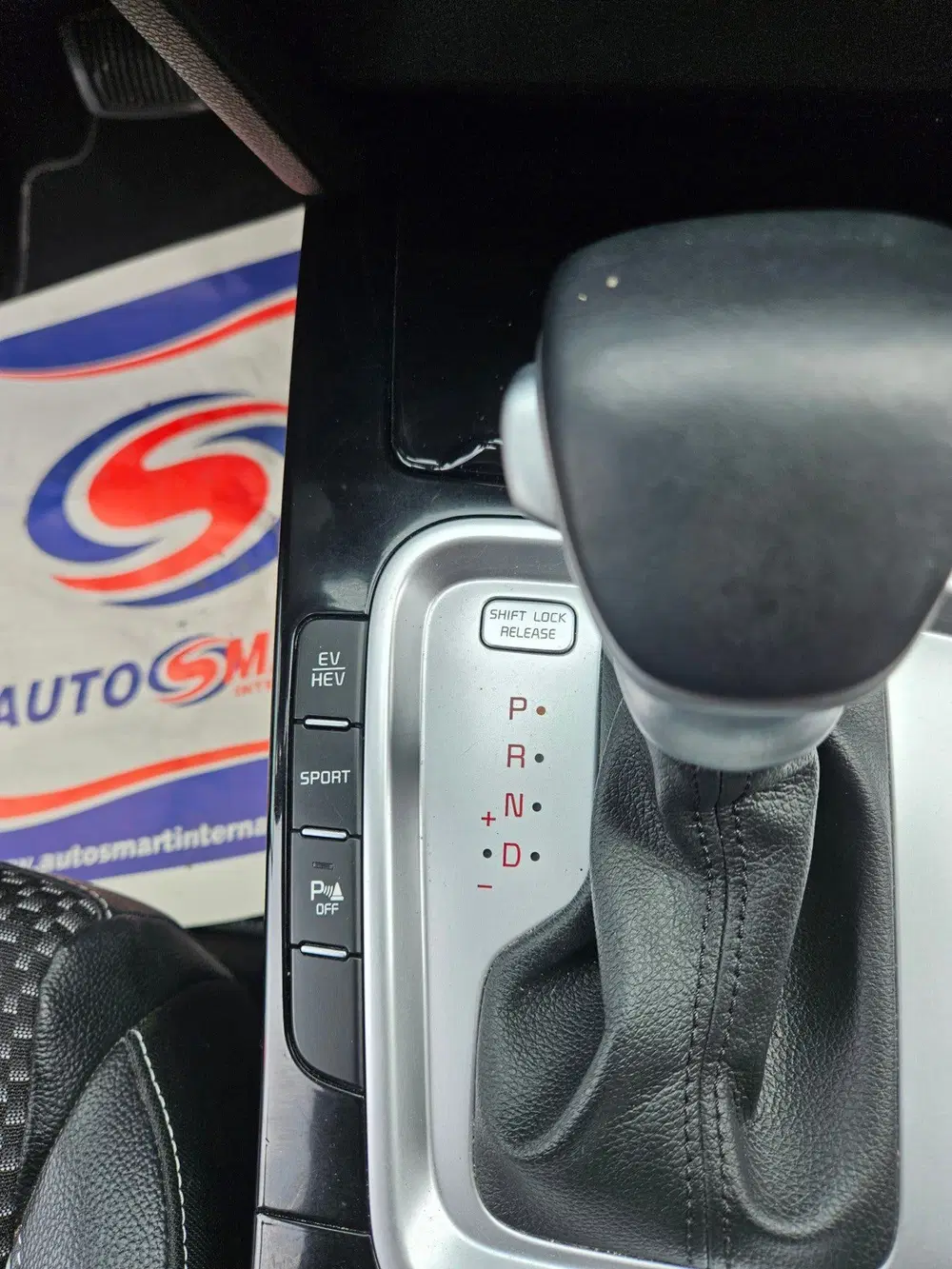 Kia Ceed 1.6 GDI PHEV DynamicPlusLine uit 2021, foto 19