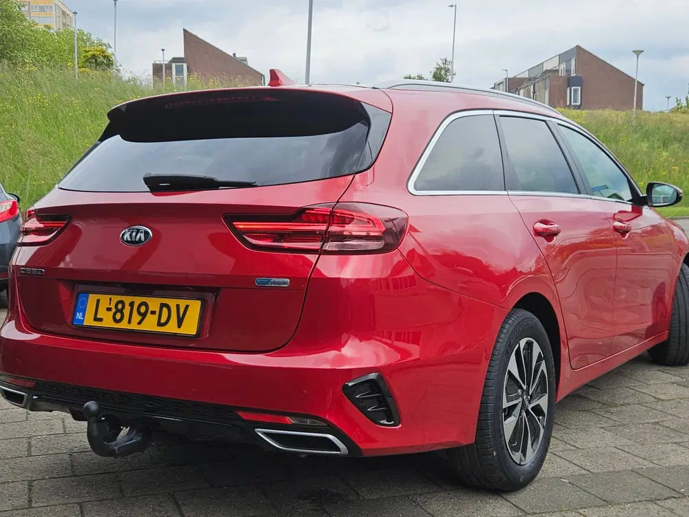 Kia Ceed 1.6 GDI PHEV DynamicPlusLine uit 2021, foto 7