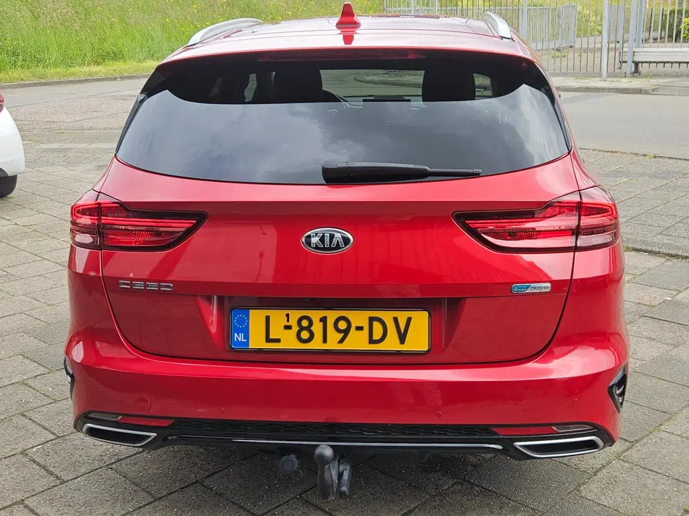 Kia Ceed 1.6 GDI PHEV DynamicPlusLine uit 2021, foto 8