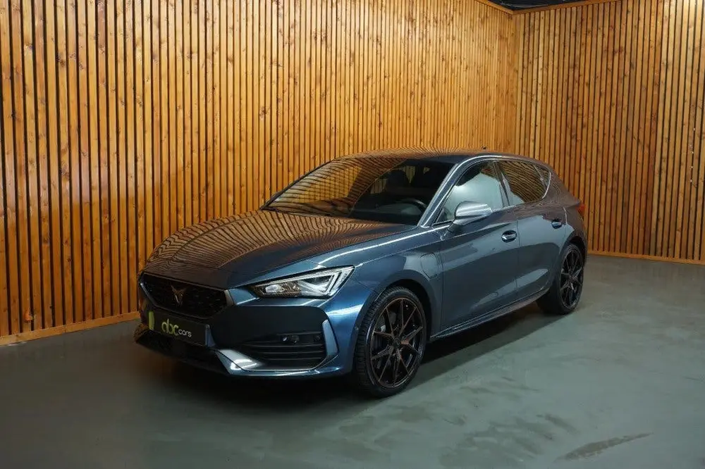 Cupra Leon 1.4 E-HYBRID ADREN. AUTOMAAT Stoelverwarmi uit 2021