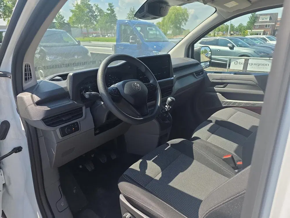 Volkswagen Transporter 2.0 TDI L2H1 30 uit 2025, foto 9