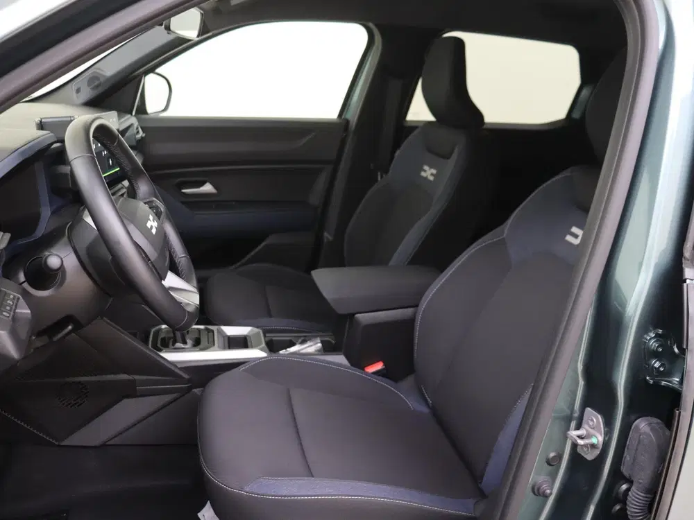Dacia Duster 1.6 Hybrid 140 Journey uit 2025, foto 12
