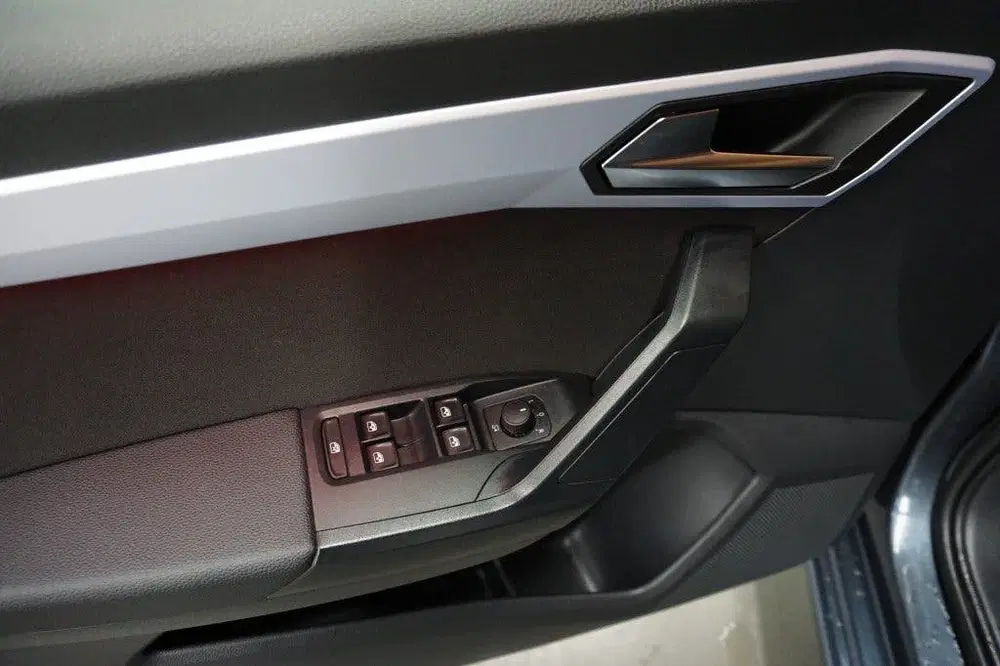 SEAT Ibiza 1.0 ECOTSI FR CLIMA uit 2025, foto 9