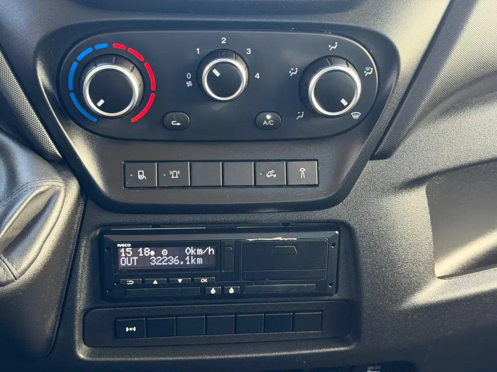 Iveco Daily Dubbelcabine Openlaadbak Automaat Airco Cr uit 2023, foto 18