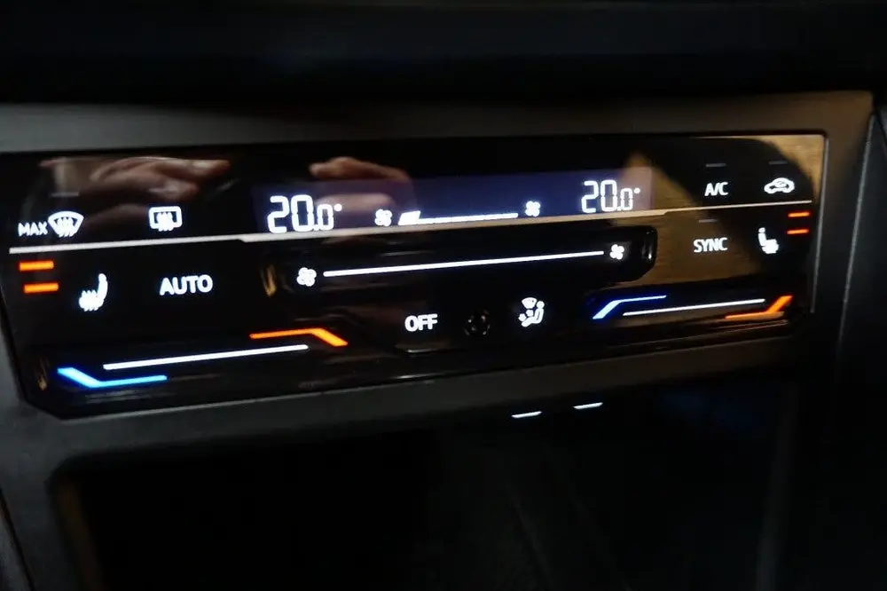 Volkswagen POLO 1.0 TSI R-LINE NAVIGATIE  / APPLE CARPLAY / uit 2022, foto 15