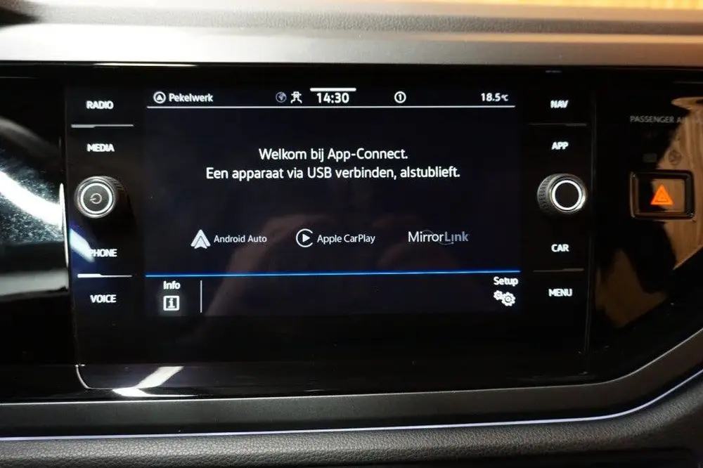 Volkswagen POLO 1.0 TSI R-LINE NAVIGATIE  / APPLE CARPLAY / uit 2022, foto 17