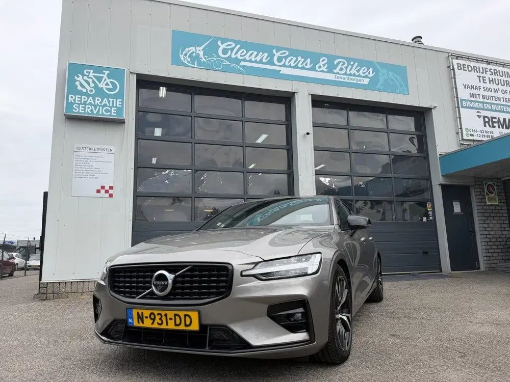 Volvo S60 2.0 B3 R-Design (bj 2021 uit 2021
