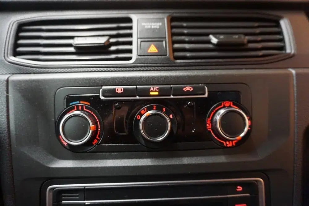 Volkswagen Caddy 2.0 TDI L1H1 BLEUMOTION TRENDLINE uit 2020, foto 17